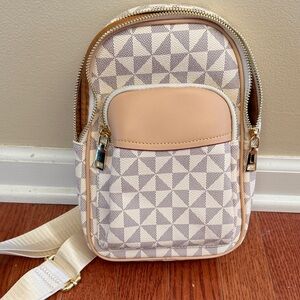 Geometric Patterned Tan and Cream Women's Bag